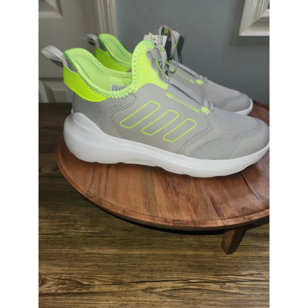 New! Adidas Tensaur Comfort Kids Shoes Grey w/lime green accents US Sz 7 - Picture 1 of 12